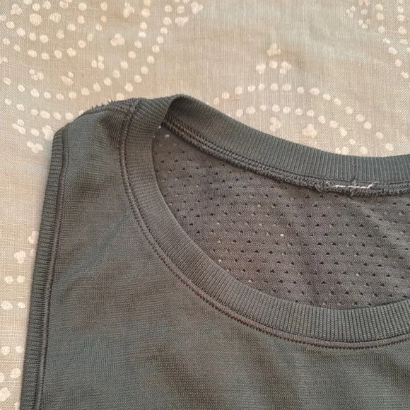 lululemon athletica Green Boxy Muscle Tee - Picture 3 of 4